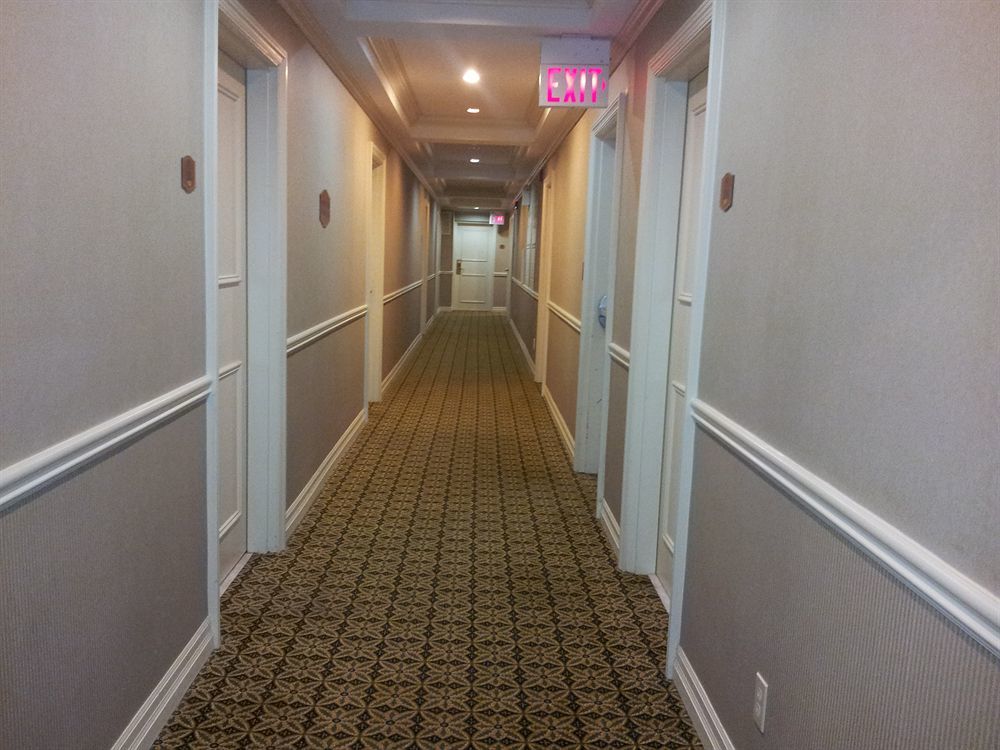 The Champlain Waterfront Hotel Ascend Hotel Collection Ориллия Экстерьер фото